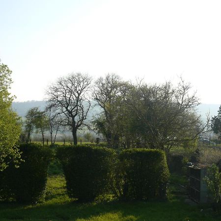 Les Miquelots Bed & Breakfast Pont-d'Ouilly Екстериор снимка