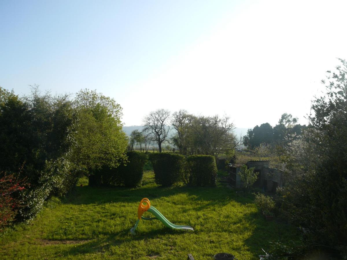 Les Miquelots Bed & Breakfast Pont-d'Ouilly Екстериор снимка